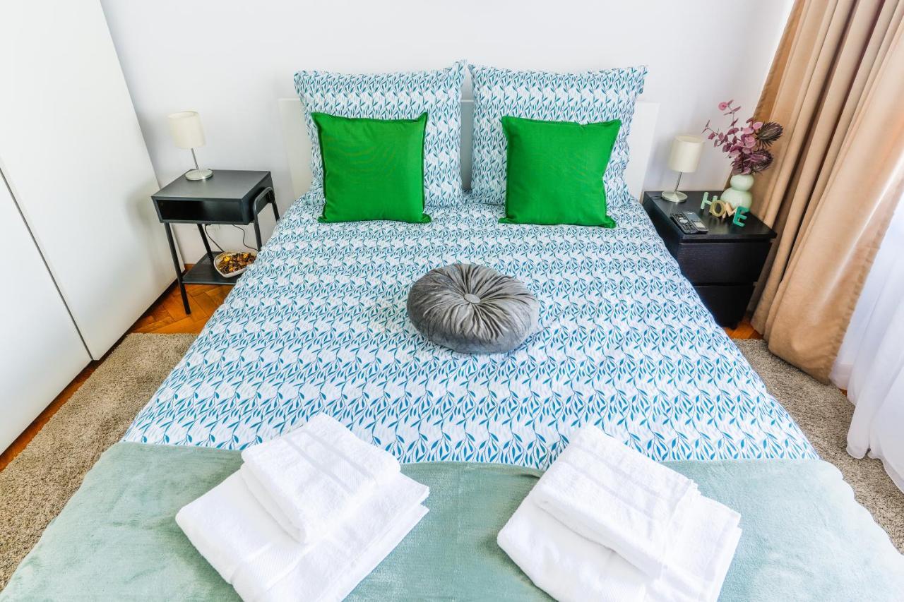בוקרשט Ultracentral Golden Gatehouse 3 Bdrm מראה חיצוני תמונה