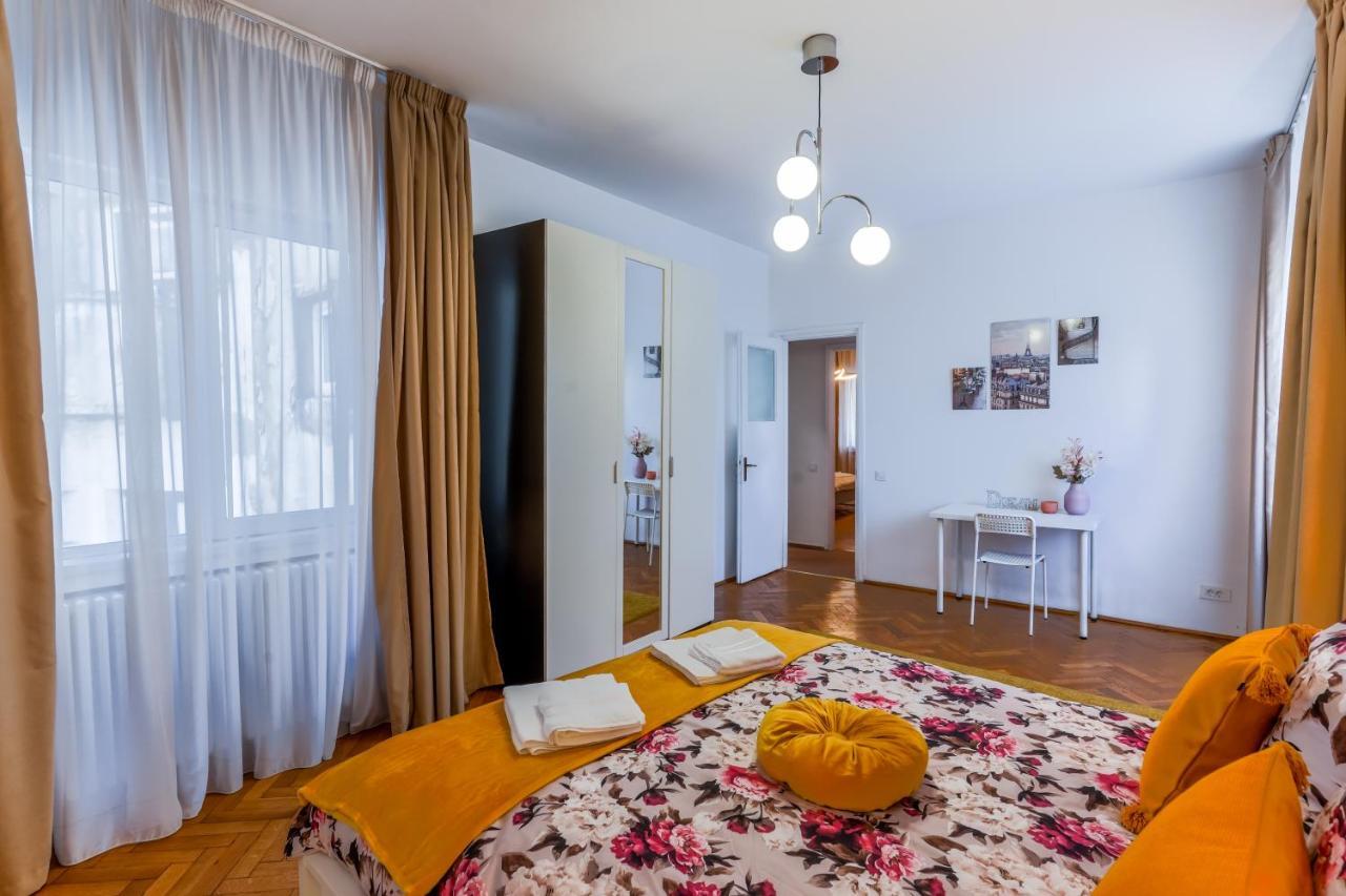 בוקרשט Ultracentral Golden Gatehouse 3 Bdrm מראה חיצוני תמונה