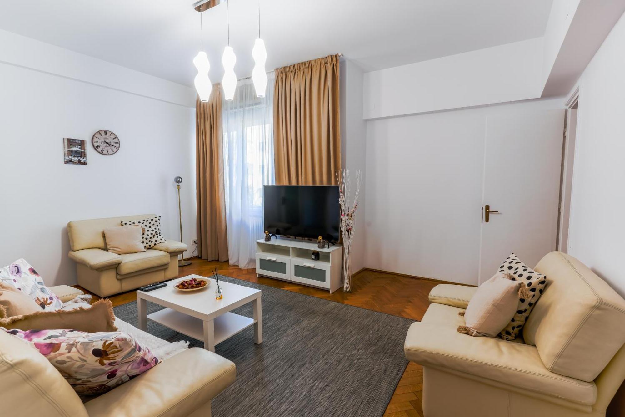 בוקרשט Ultracentral Golden Gatehouse 3 Bdrm מראה חיצוני תמונה